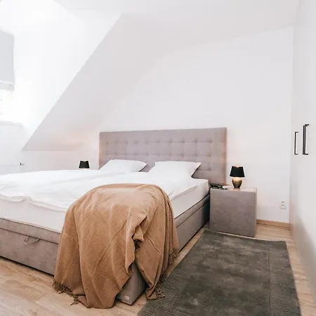 Apartament 25 *