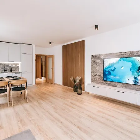 Apartmán 25 *